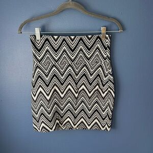 Black, White, & Gray Patterned Pencil Skirt